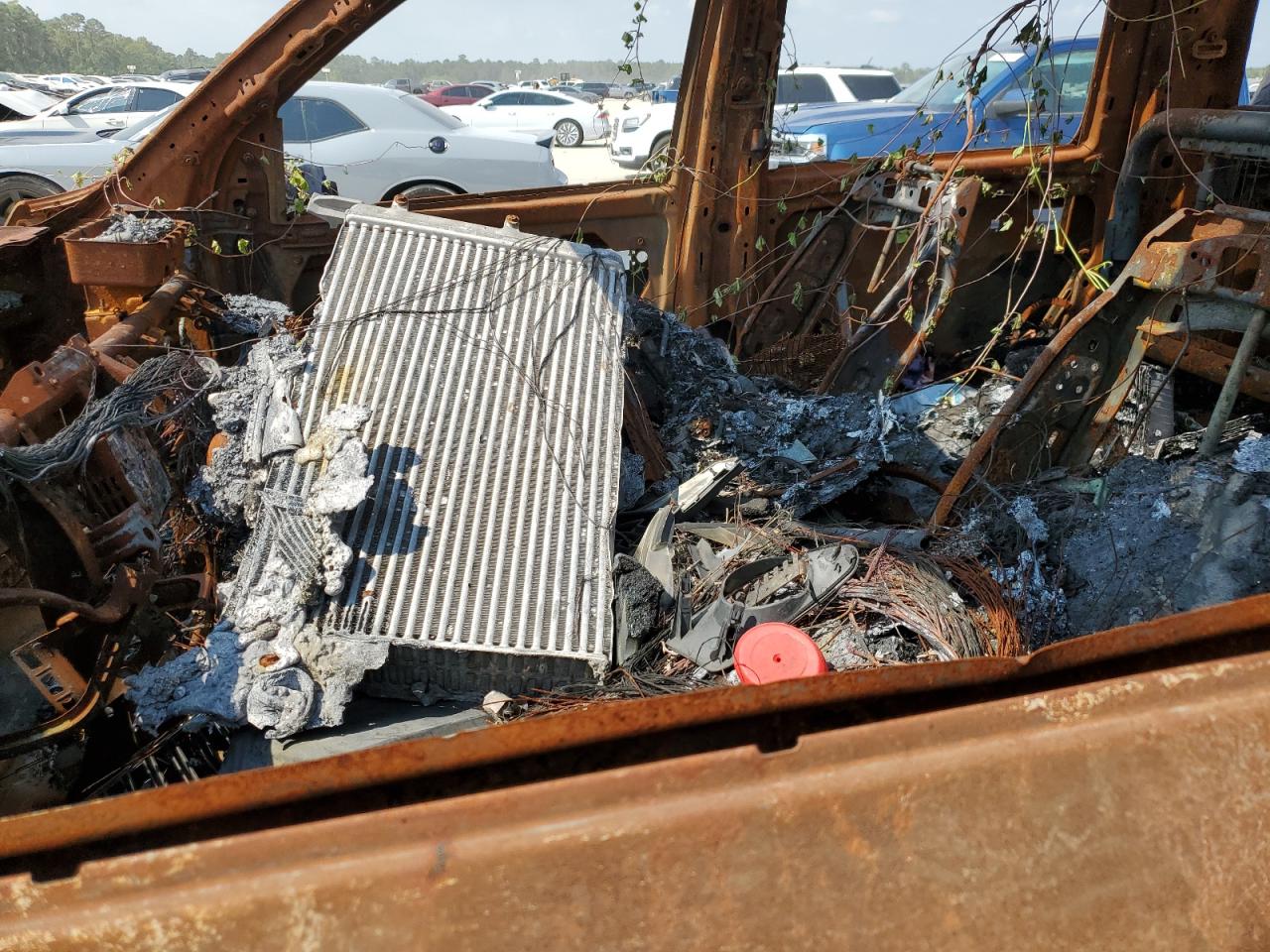 2021 RAM 3500 VIN 3C63R3JL3MG589972 Copart auction photo, burn - engine damage thumbnail 7