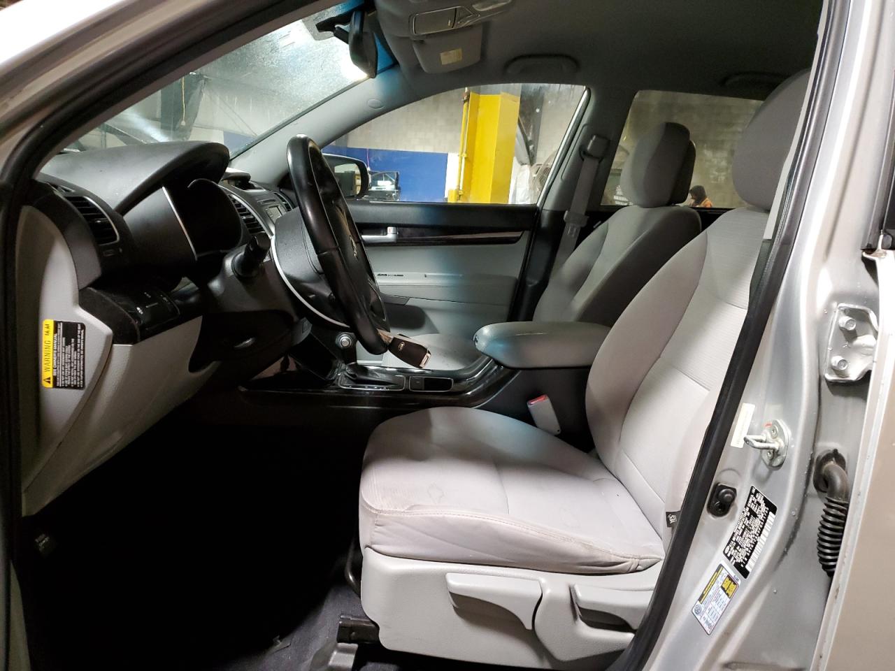 2015 KIA Sorento VIN 5XYKTCA63FG571733 Copart auction photo, rear end / side damage thumbnail 7
