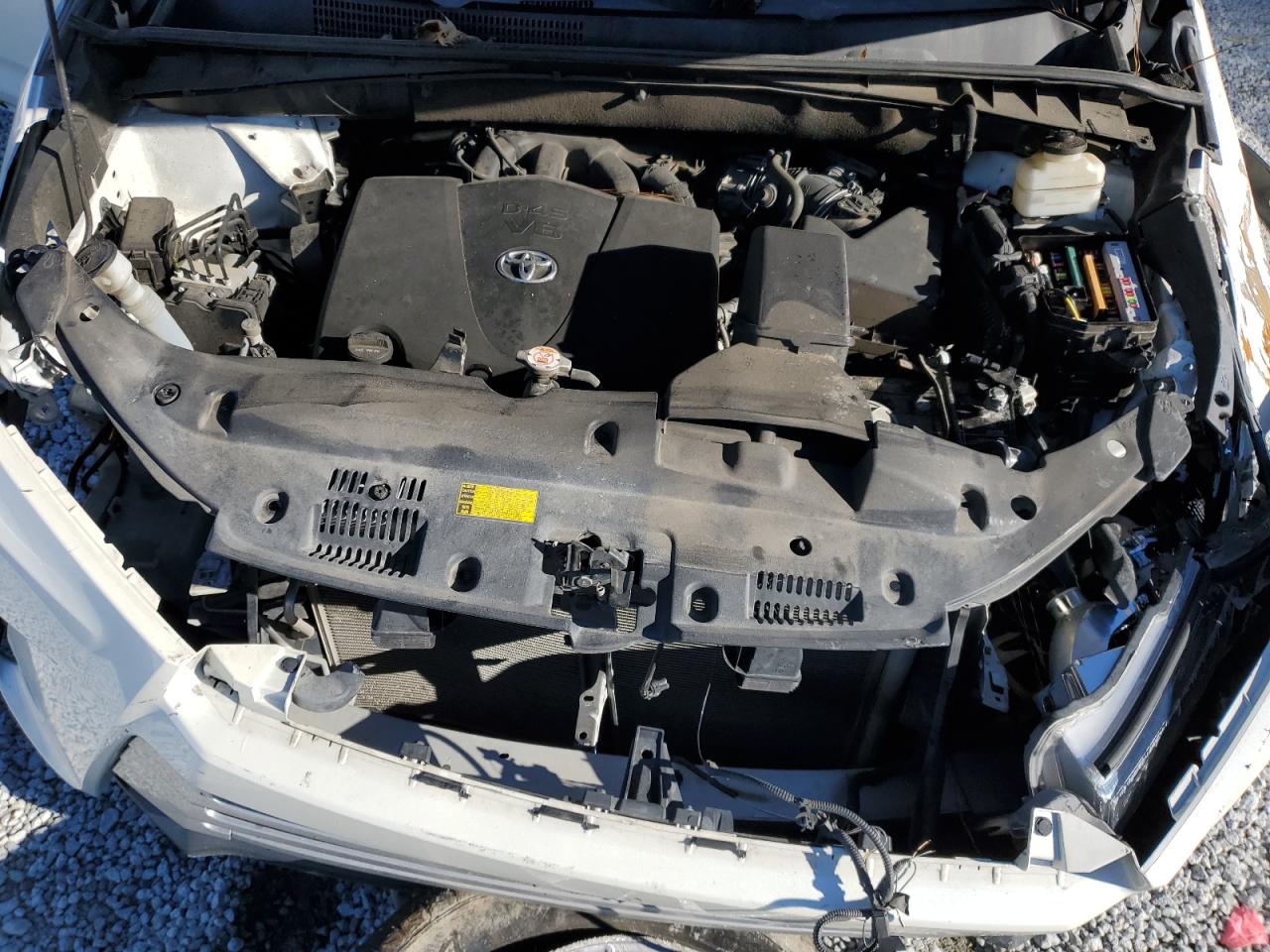 2019 Toyota Highlander VIN 5TDKZRFH2KS565589 Copart auction photo, all over damage thumbnail 12