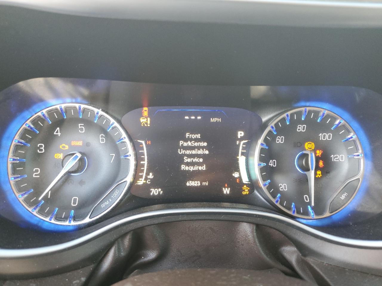 2017 Chrysler Pacifica VIN 2C4RC1EG6HR647983 Copart auction photo, front end / side damage thumbnail 9