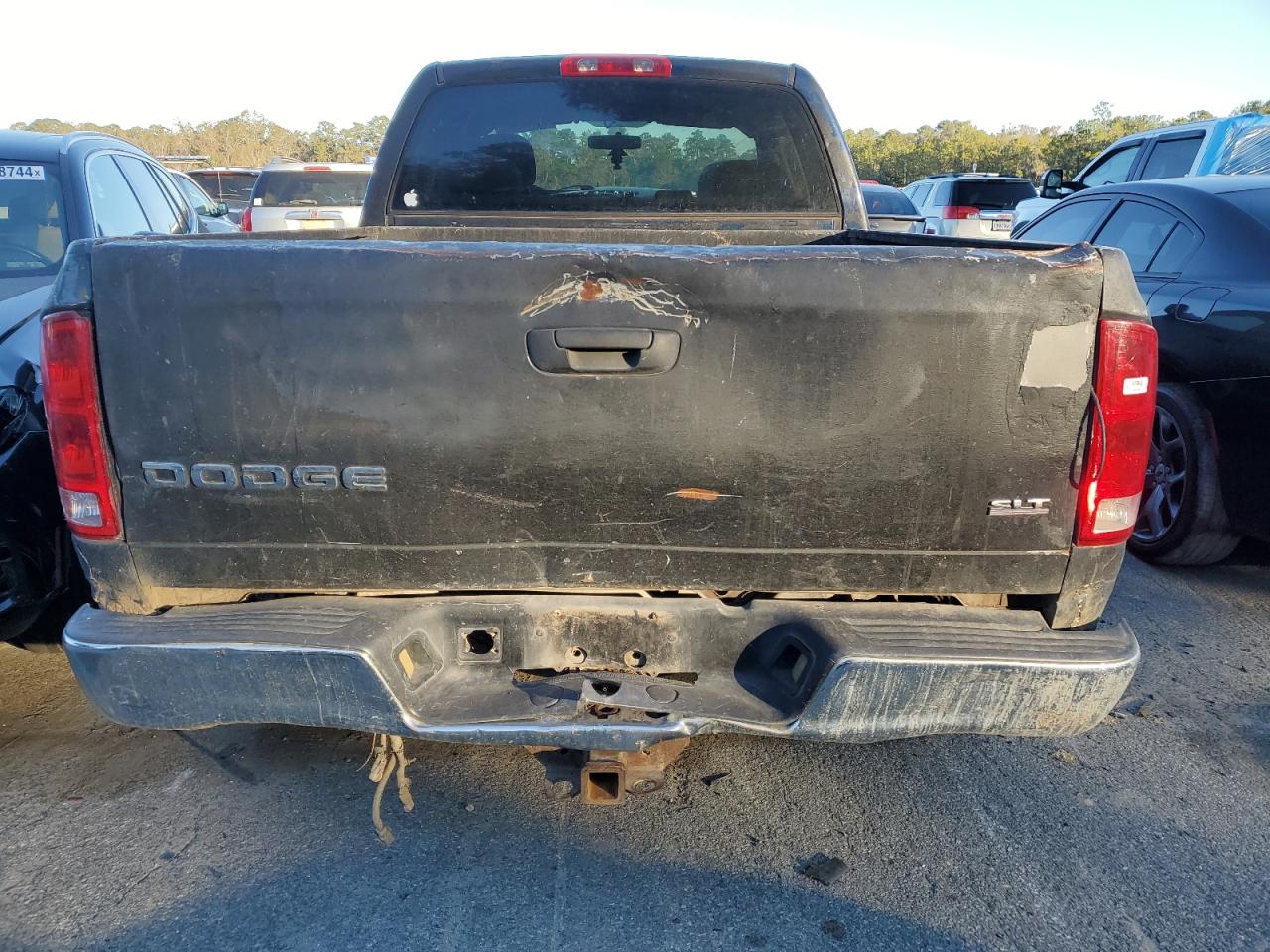 2004 Dodge RAM VIN 1D7HA18D24J131062 Copart auction photo, burn - engine damage thumbnail 6