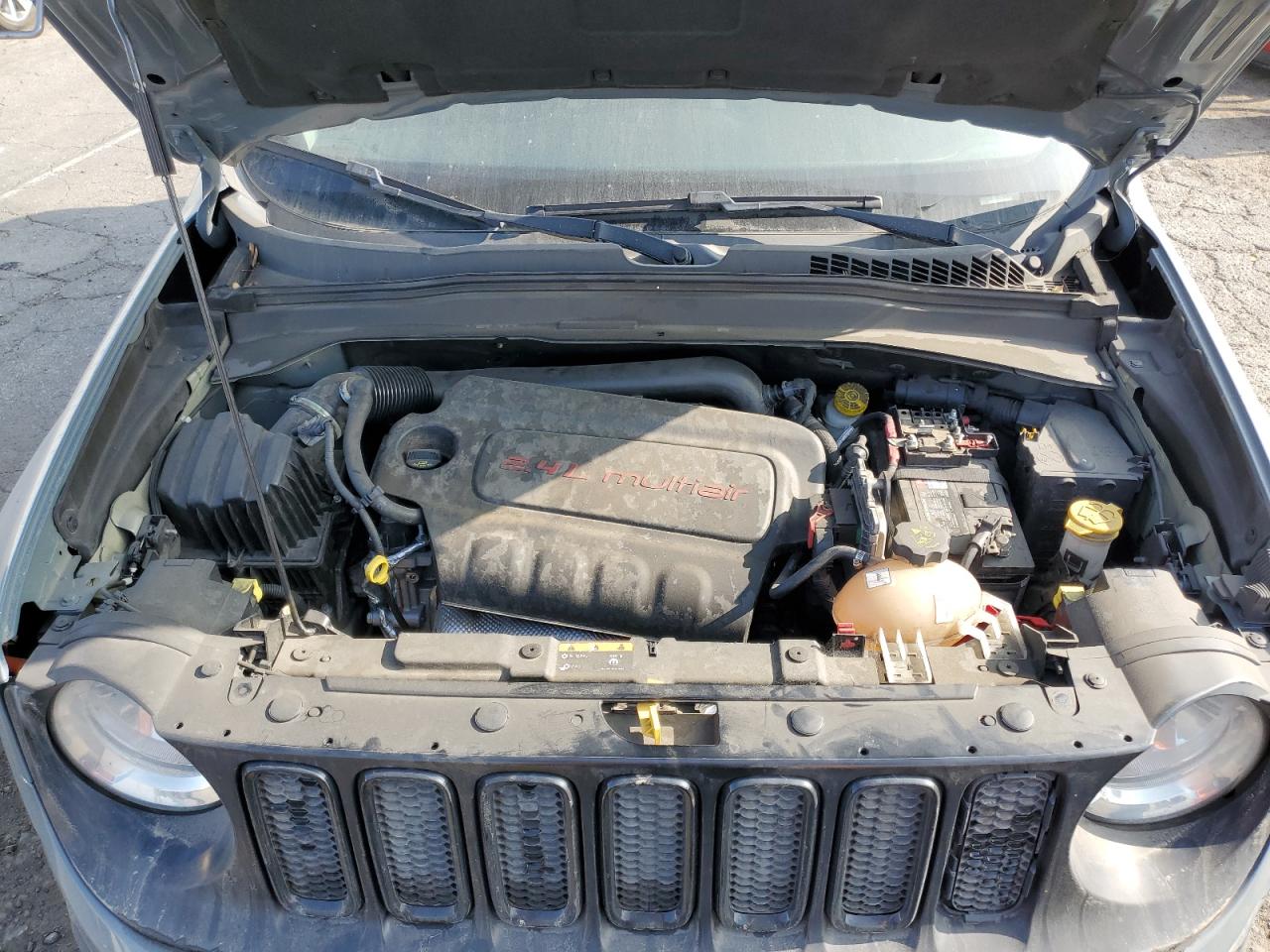 2018 Jeep Renegade VIN ZACCJABB9JPH43248 Copart auction photo, vandalism damage thumbnail 12