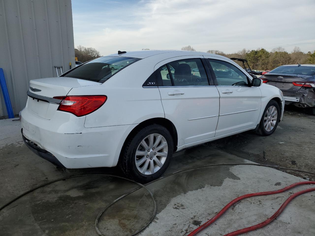 2013 Chrysler 200 VIN 1C3CCBBGXDN704200 Copart auction photo, rear end damage thumbnail 3