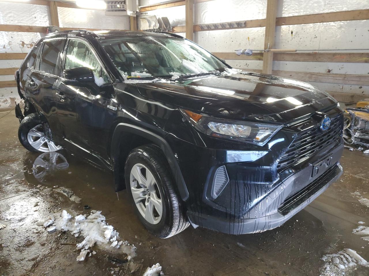 2019 Toyota RAV 4 VIN JTMMWRFV0KD027931 Copart auction photo, rear end / side damage thumbnail 4