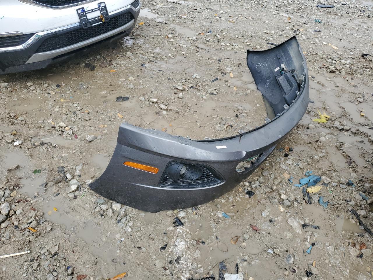 2010 Ford Fusion VIN 3FAHP0HA4AR102128 Copart auction photo, front end / minor dent/scratches damage thumbnail 12