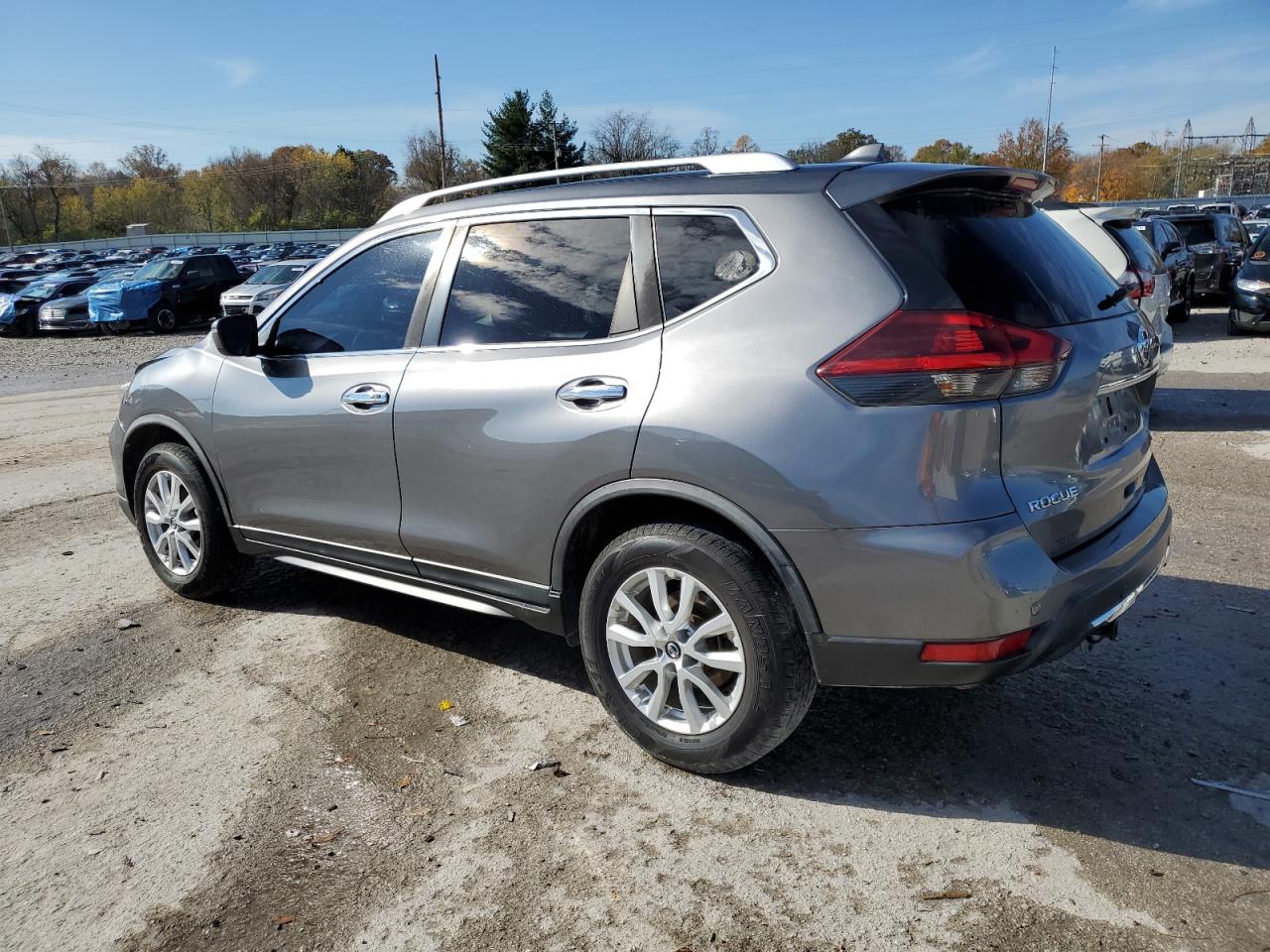 2020 Nissan Rogue VIN KNMAT2MV1LP515081 Copart auction photo, front end damage thumbnail 2