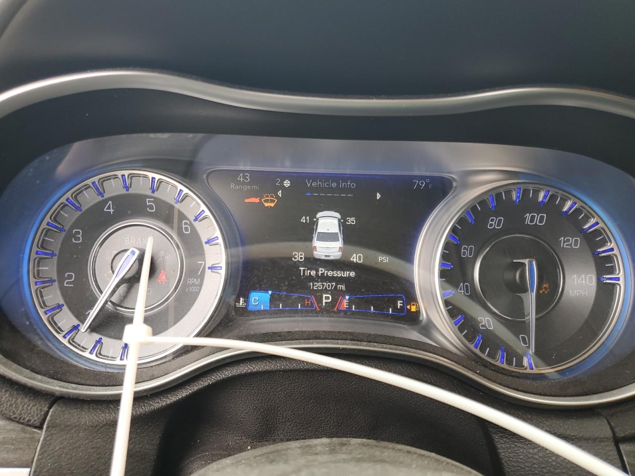 2018 Chrysler 300 VIN 2C3CCAAG4JH275538 Copart auction photo, side / front end damage thumbnail 9