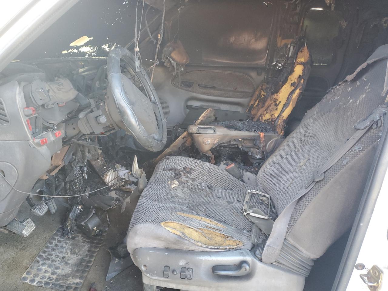 2000 Dodge RAM VIN 1B7MC3363YJ158655 Copart auction photo, burn - interior damage thumbnail 7