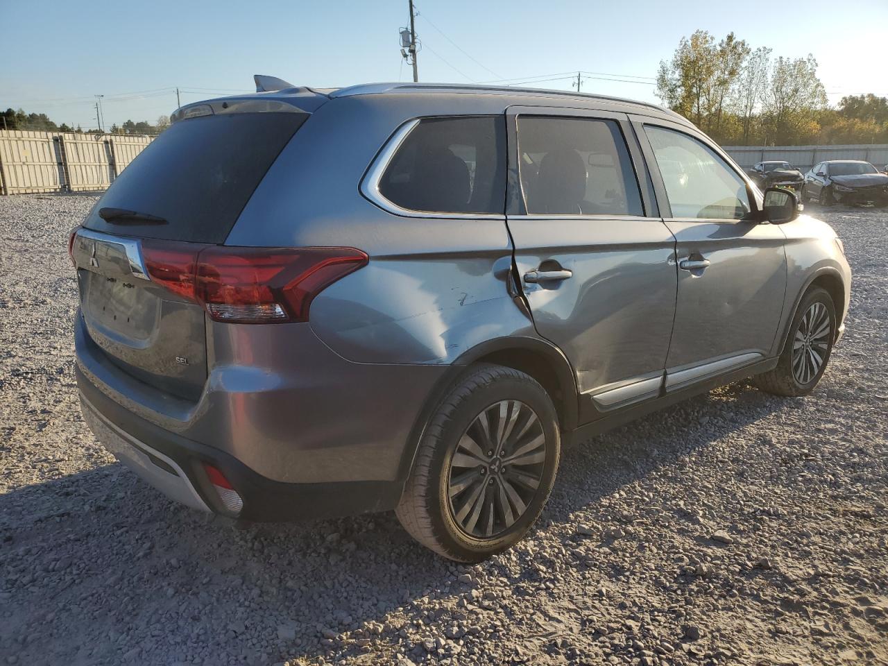 2020 Mitsubishi Outlander VIN JA4AZ3A38LZ021256 Copart auction photo, all over damage thumbnail 3