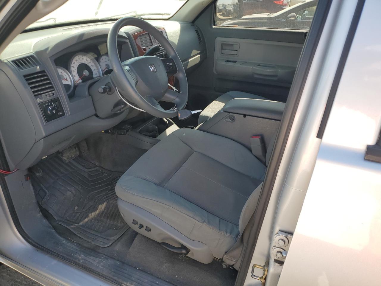 2005 Dodge Dakota VIN 1D7HW48NX5S253756 Copart auction photo, rear end damage thumbnail 7