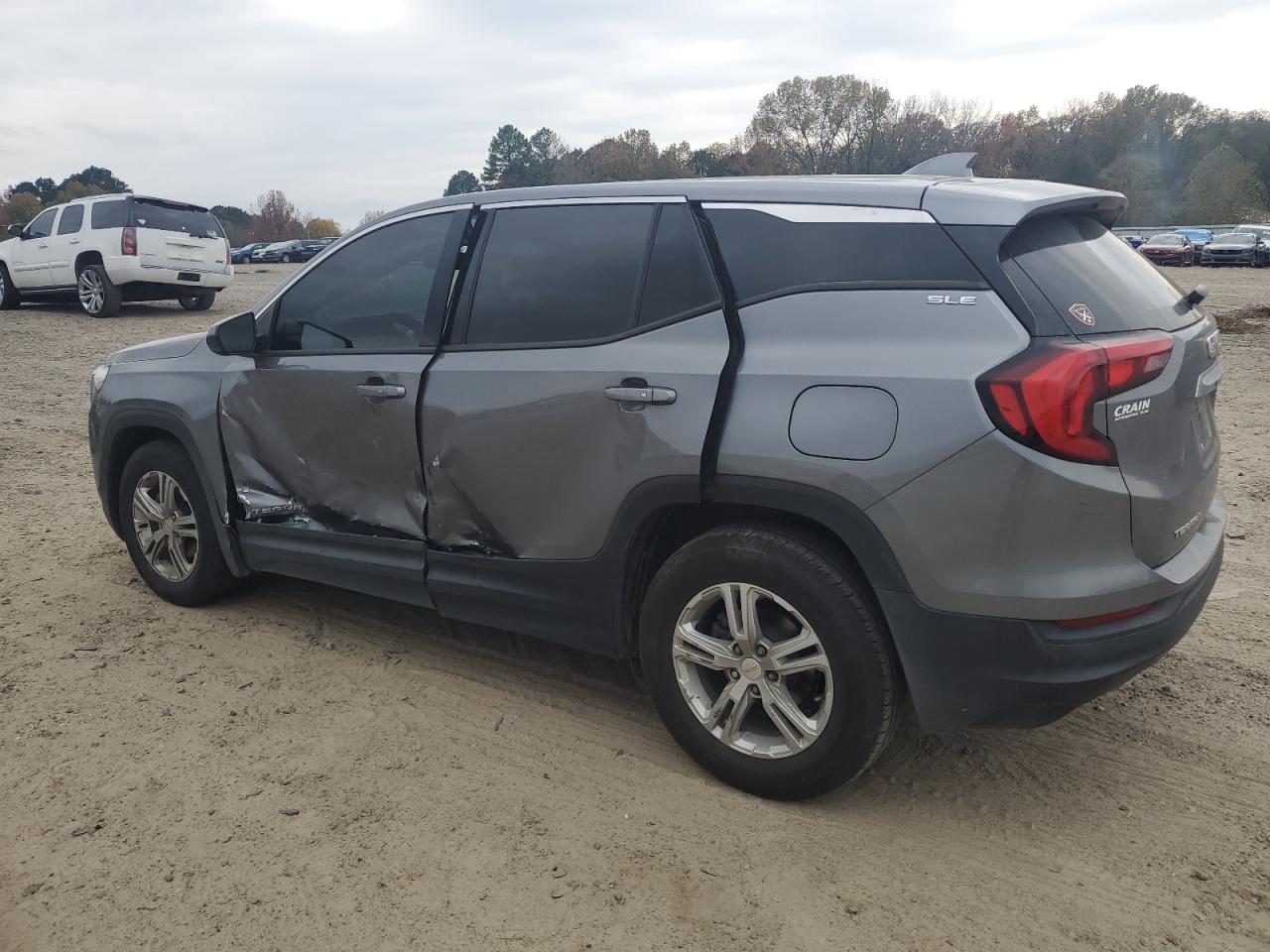 2020 GMC Terrain VIN 3GKALMEV0LL327968 Copart auction photo, side / front end damage thumbnail 2