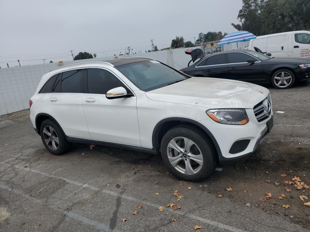 2018 Mercedes-Benz GLC VIN WDC0G4JB7JV043994 Copart auction photo, minor dent/scratches damage thumbnail 4