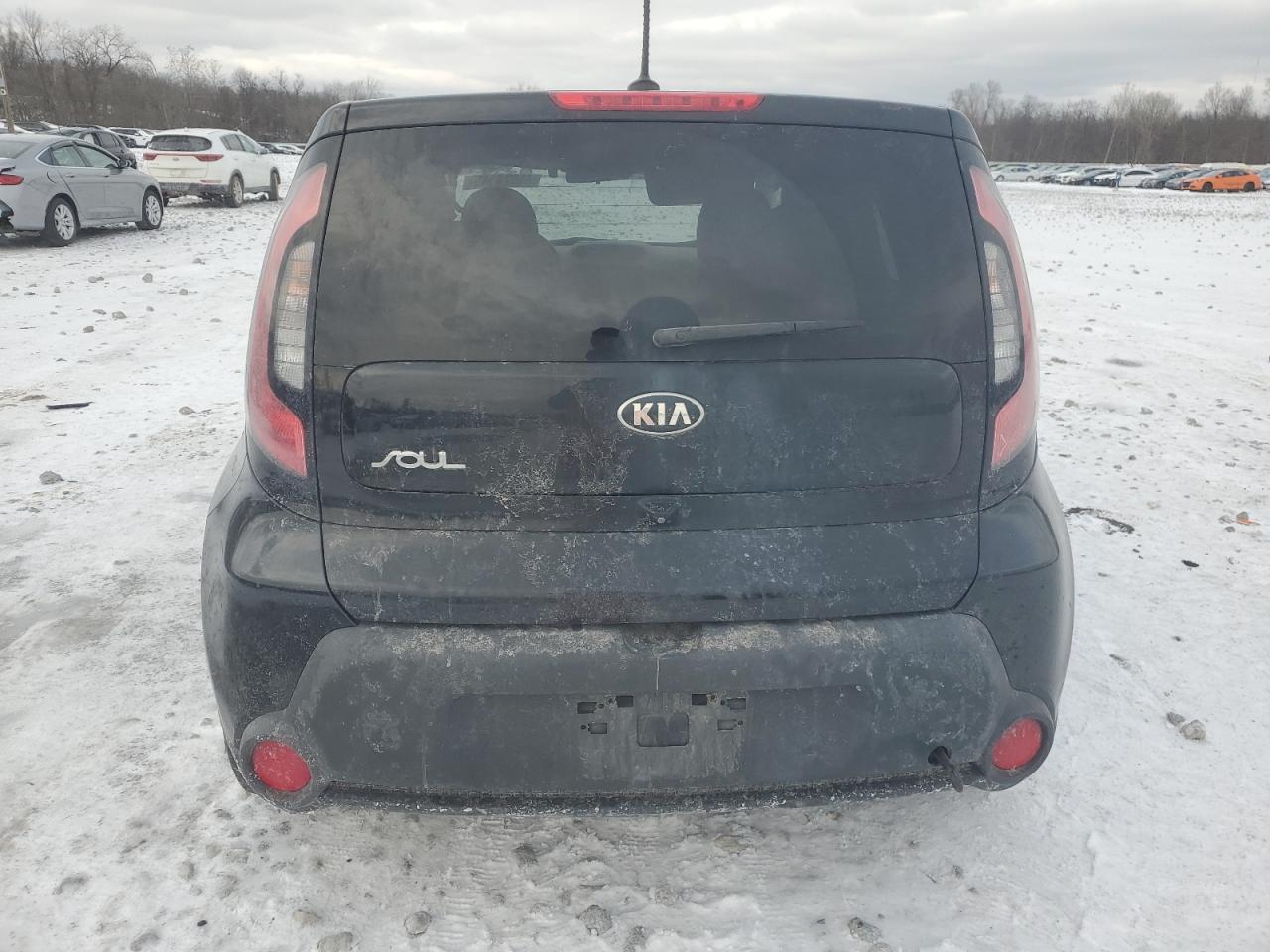 2015 KIA Soul VIN KNDJN2A23F7765818 Copart auction photo, rollover damage thumbnail 6