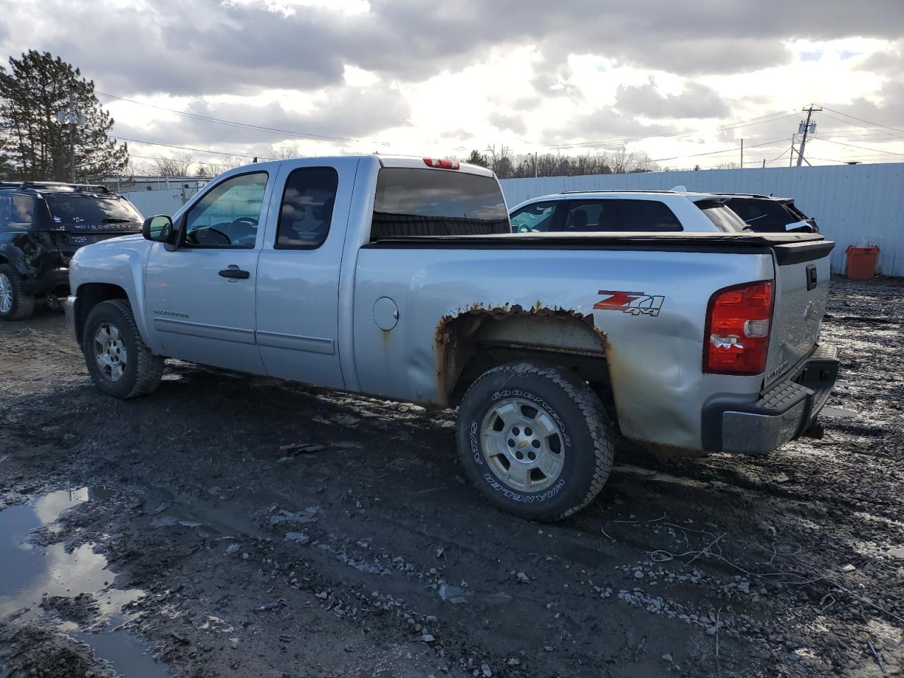 2012 Chevrolet Silverado VIN 1GCRKSE71CZ340664 Copart auction photo, all over damage thumbnail 2