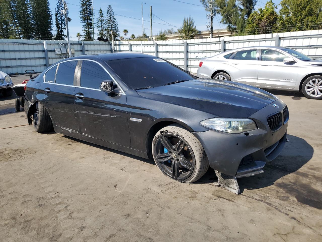 2014 BMW 5er VIN WBA5B1C51ED481659 Copart auction photo, all over / undercarriage damage thumbnail 4