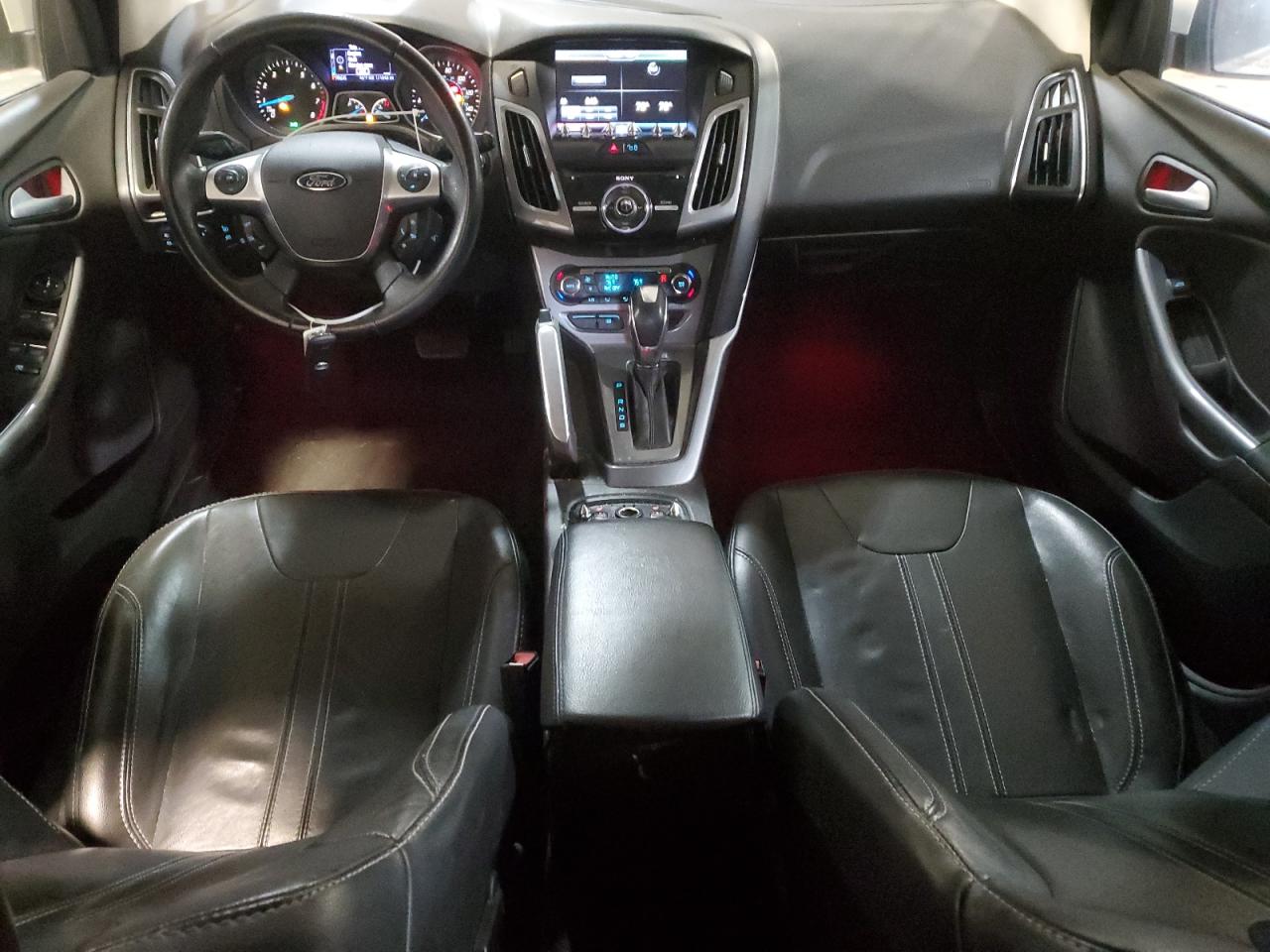 2013 Ford Focus VIN 1FADP3N29DL255930 Copart auction photo, side / minor dent/scratches damage thumbnail 8