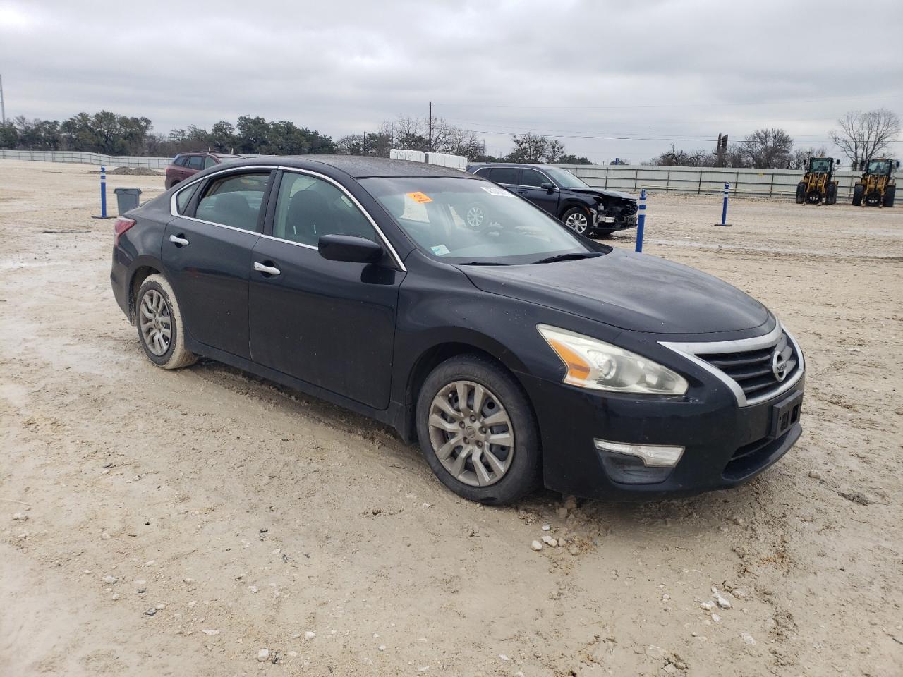 2013 Nissan Altima VIN 1N4AL3AP3DC913466 Copart auction photo, side / rear end damage thumbnail 4