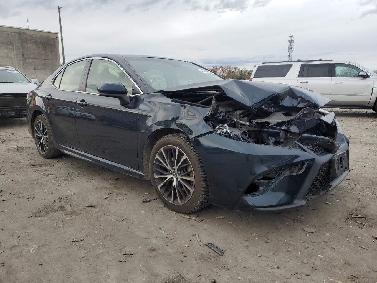 2018 Toyota Camry VIN JTNB11HK1J3012008 Copart auction photo, front end / minor dent/scratches damage thumbnail 4