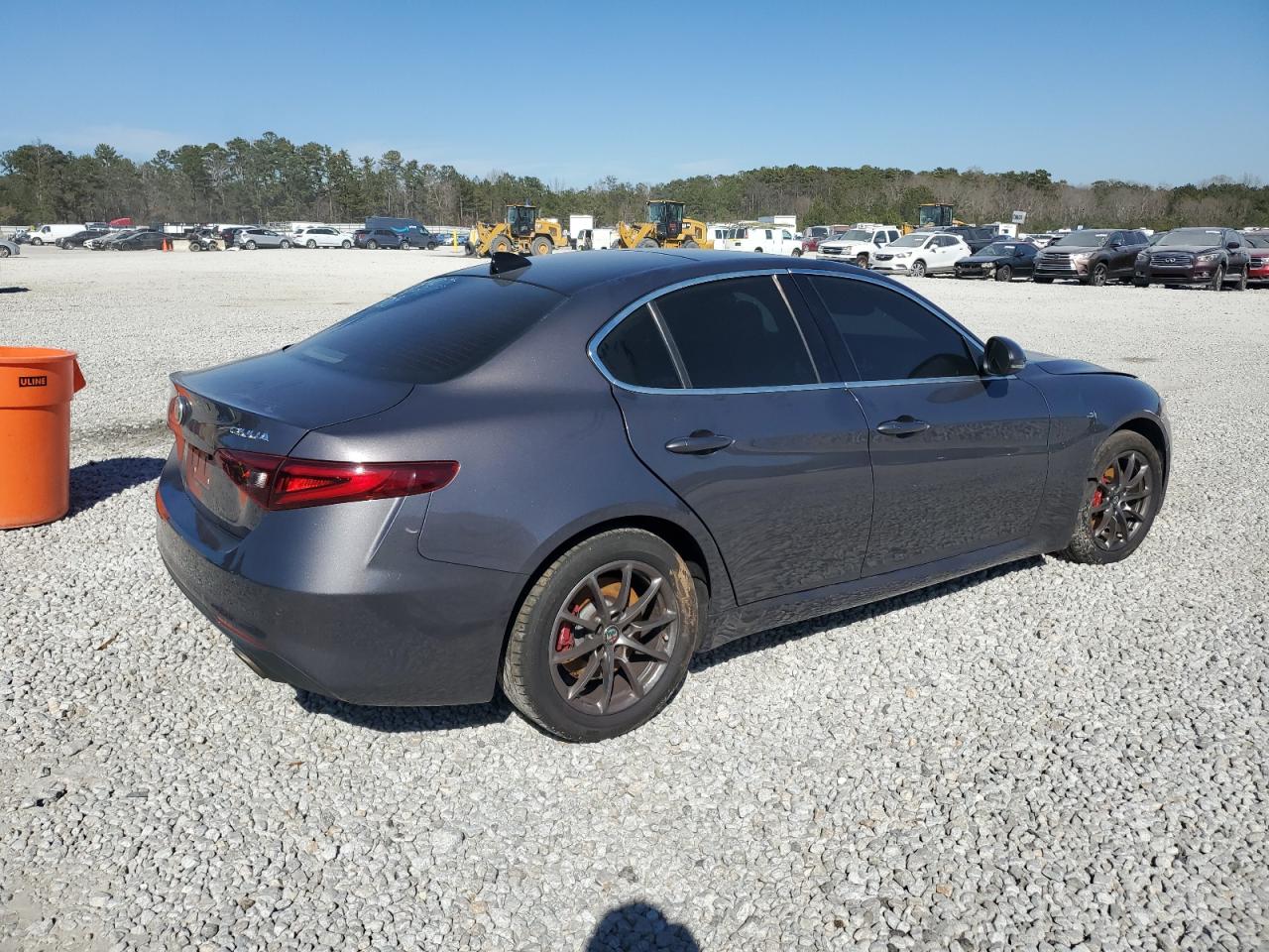 2018 Alfa Romeo Giulia VIN ZARFAEDN4J7572553 Copart auction photo, front end / minor dent/scratches damage thumbnail 3