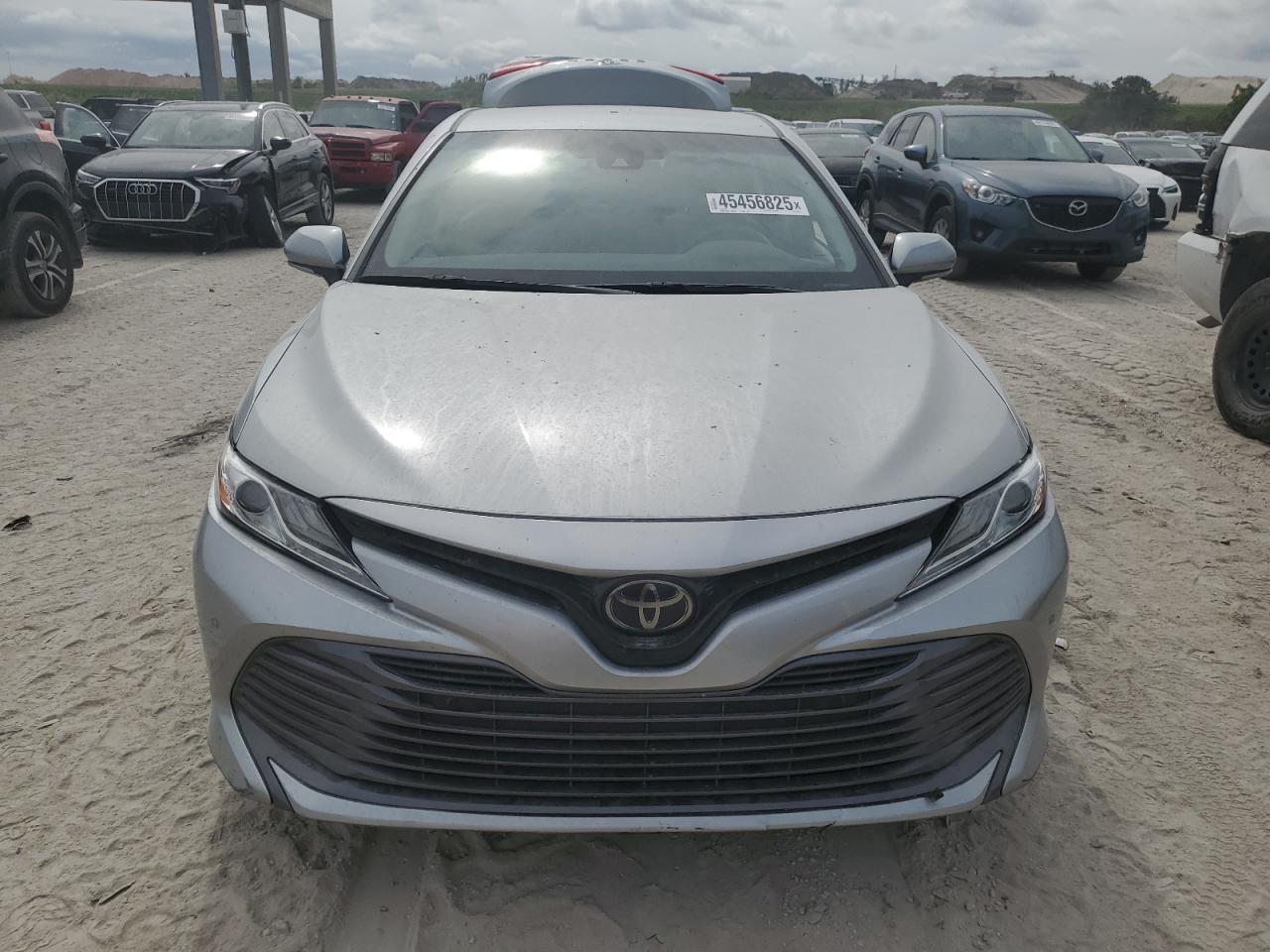 2018 Toyota Camry VIN 4T1B11HK5JU075459 Copart auction photo, rear end / minor dent/scratches damage thumbnail 5