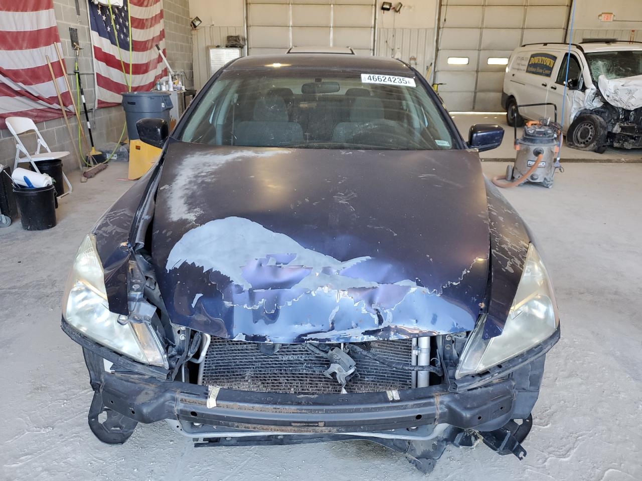 2007 Honda Accord VIN 1HGCM56427A192522 Copart auction photo, front end / rear end damage thumbnail 5