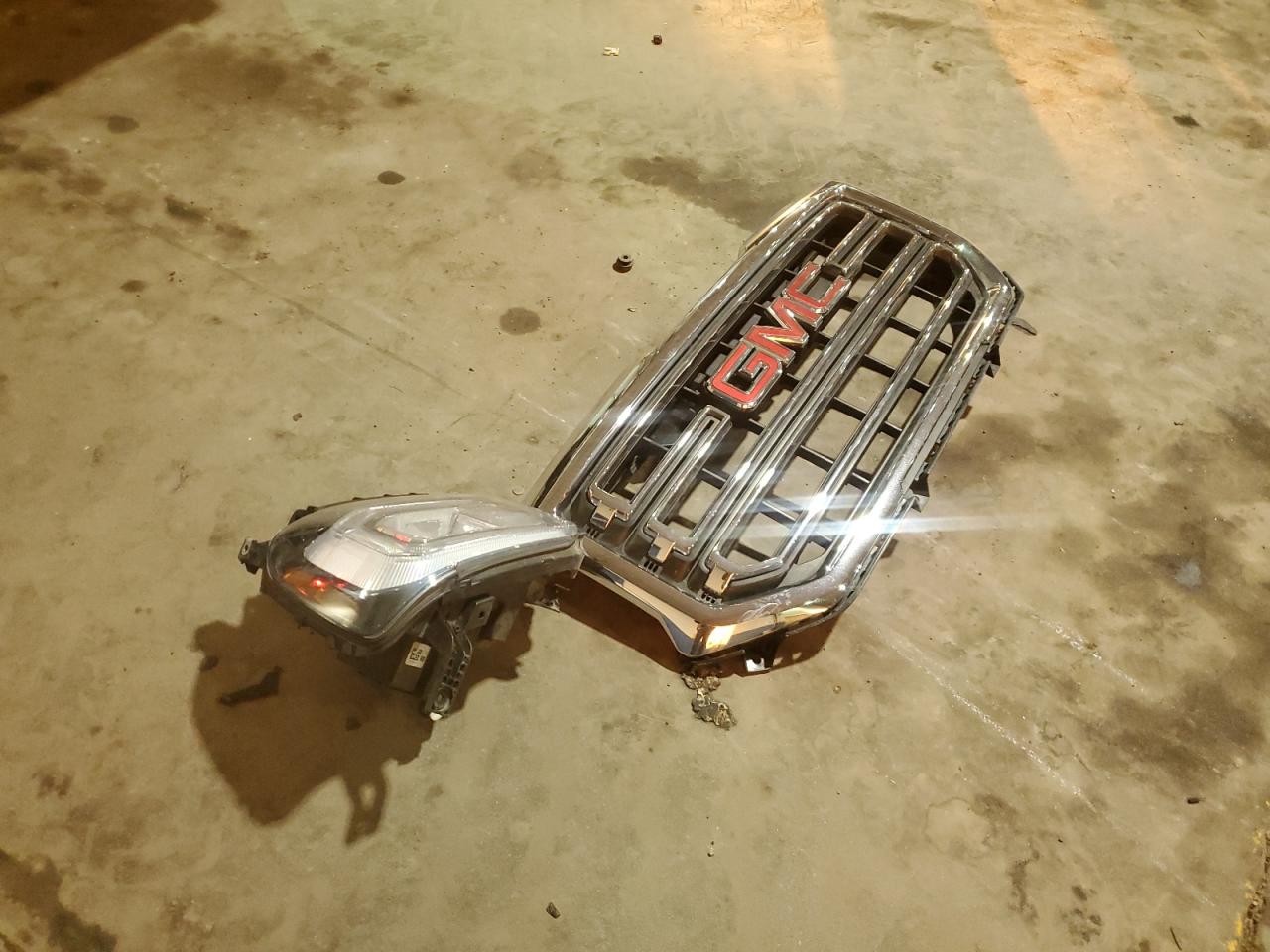 2017 GMC Sierra VIN 1GTN1LEC5HZ904716 Copart auction photo, front end / side damage thumbnail 12