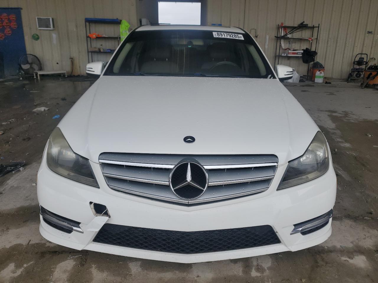 2013 Mercedes-Benz C-klasse VIN WDDGF4HB2DR263947 Copart auction photo, minor dent/scratches damage thumbnail 5