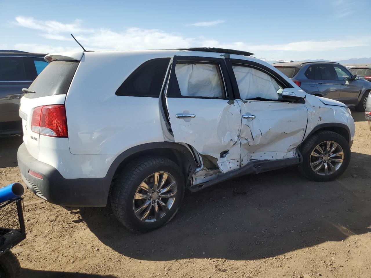 2011 KIA Sorento VIN 5XYKUDA21BG021313 Copart auction photo, biohazard/chemical / all over damage thumbnail 3