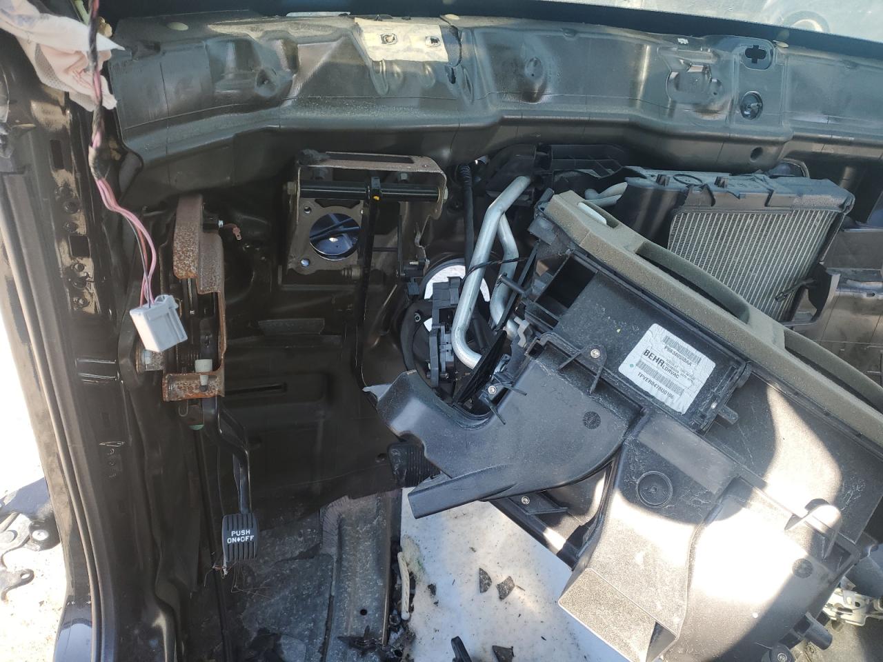 2018 Dodge Challenger VIN 2C3CDZBT8JH259821 Copart auction photo, stripped damage thumbnail 9