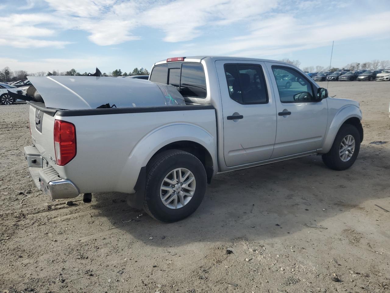 2017 Nissan Navara (Frontier) VIN 1N6AD0EV7HN712630 Copart auction photo, front end / minor dent/scratches damage thumbnail 3