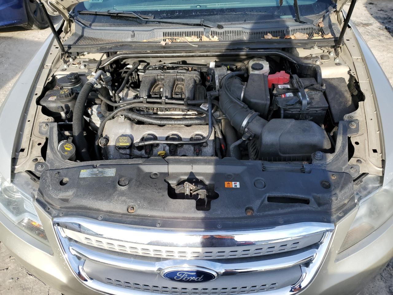 2011 Ford Taurus VIN 1FAHP2FW3BG124057 Copart auction photo, front end damage thumbnail 11