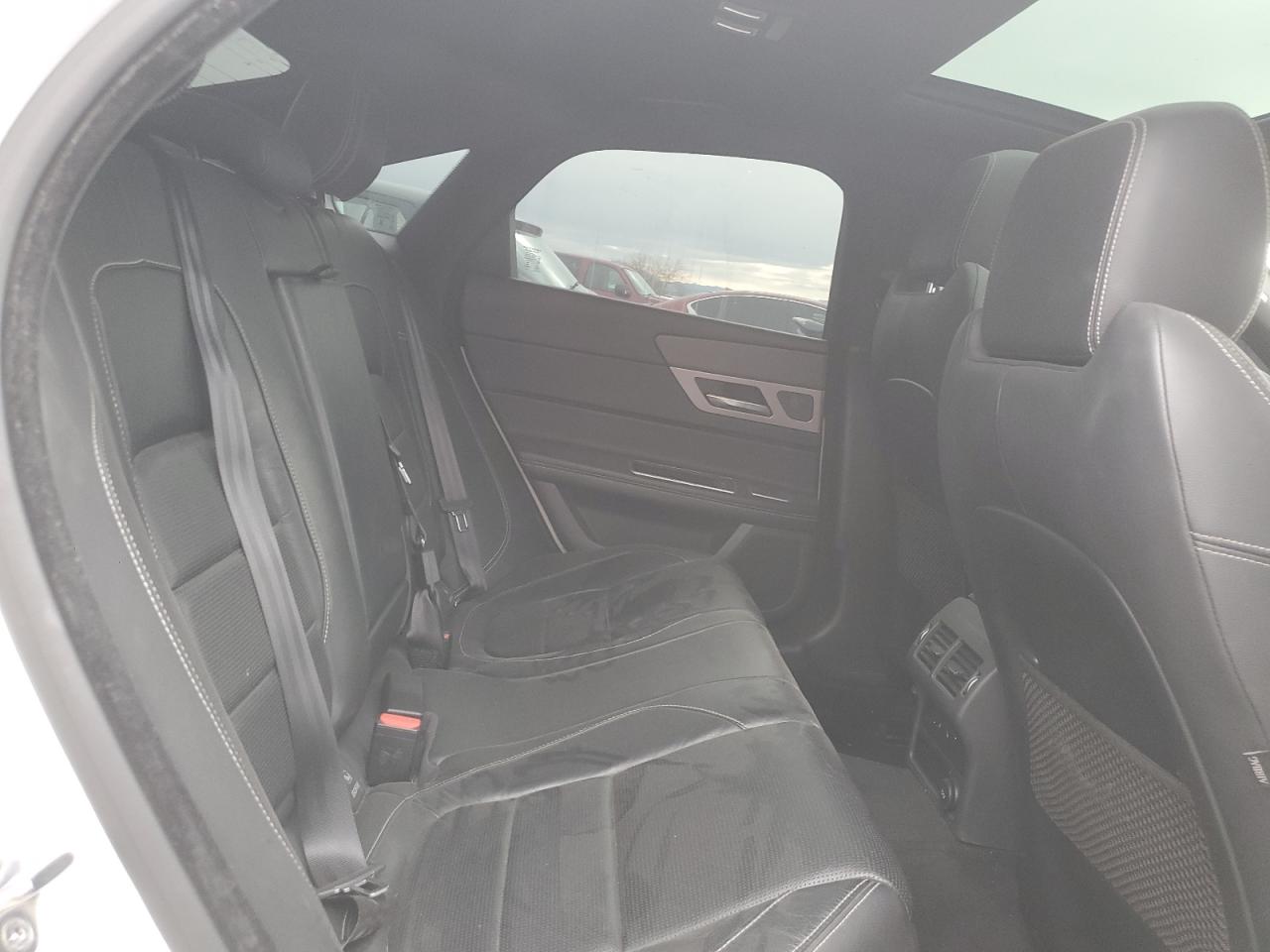 2016 Jaguar XF VIN SAJBF4BV0GCY08737 Copart auction photo, front end damage thumbnail 10