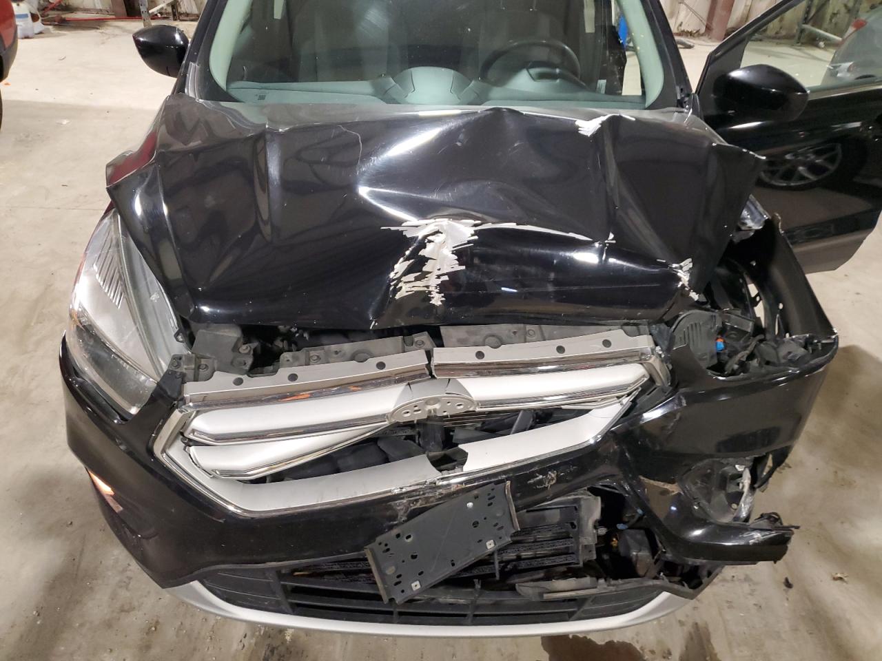 2018 Ford Escape VIN 1FMCU0GD1JUB15481 Copart auction photo, front end / mechanical damage thumbnail 13
