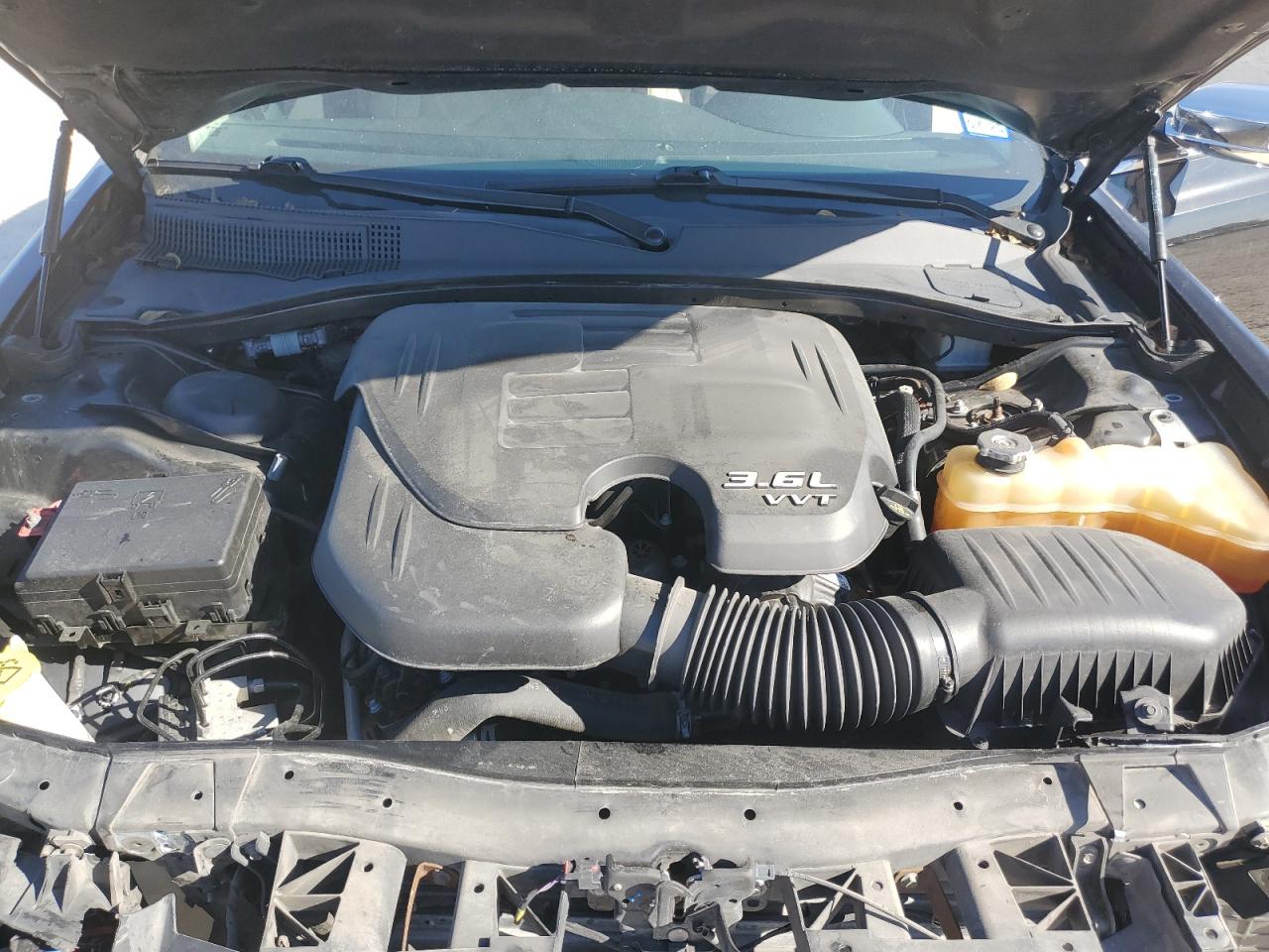 2019 Chrysler 300 VIN 2C3CCAEG5KH689519 Copart auction photo, front end damage thumbnail 11