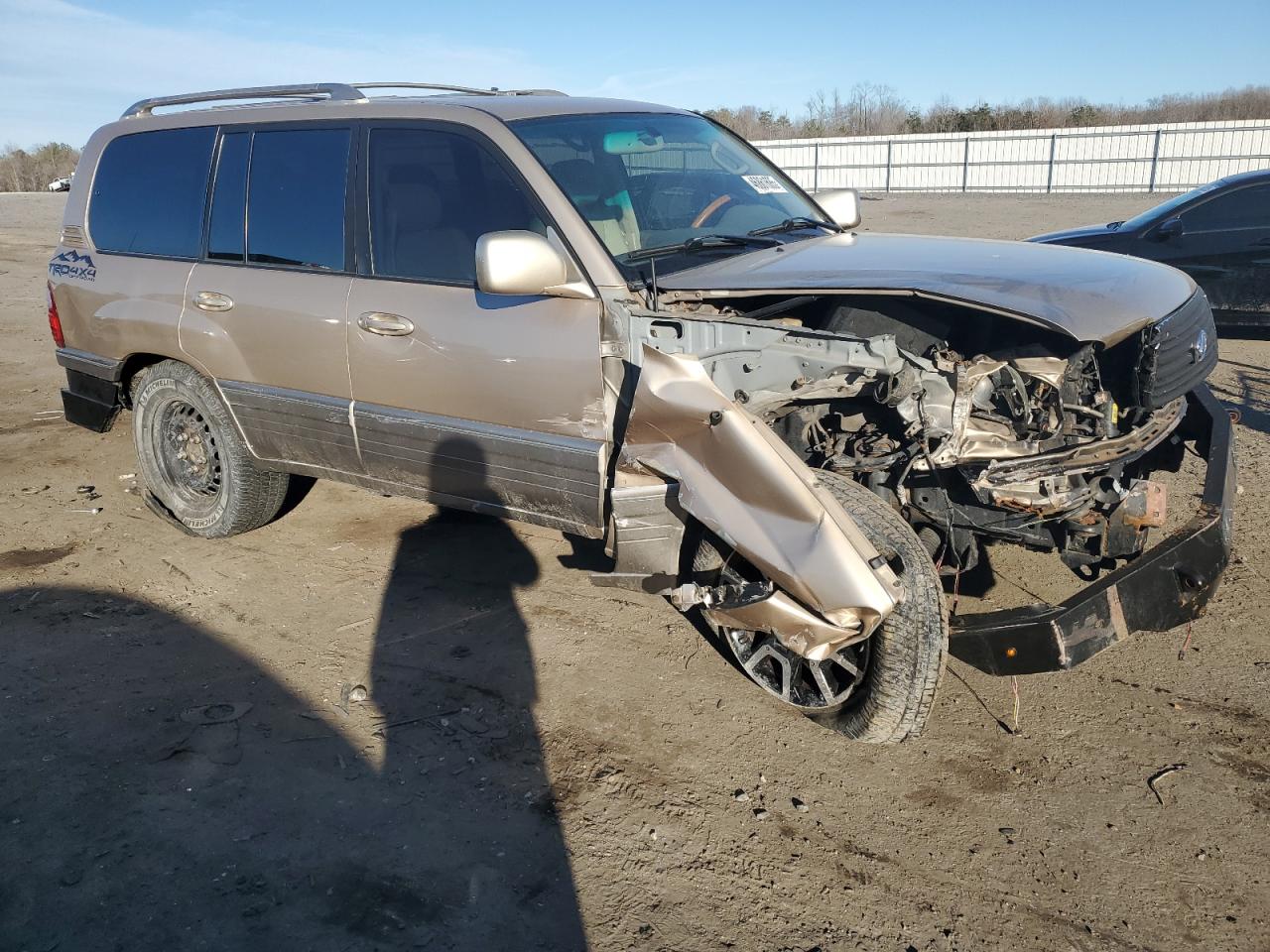 2000 Lexus LX VIN JT6HT00W2Y0120562 Copart auction photo, front end / minor dent/scratches damage thumbnail 4