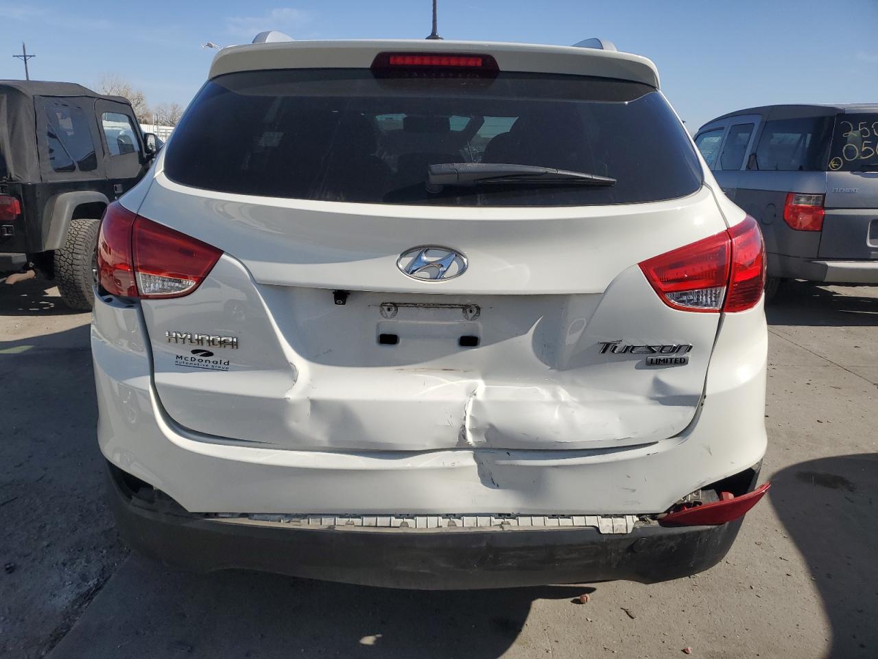 2011 Hyundai Tucson VIN KM8JU3AC4BU267653 Copart auction photo, rear end damage thumbnail 6