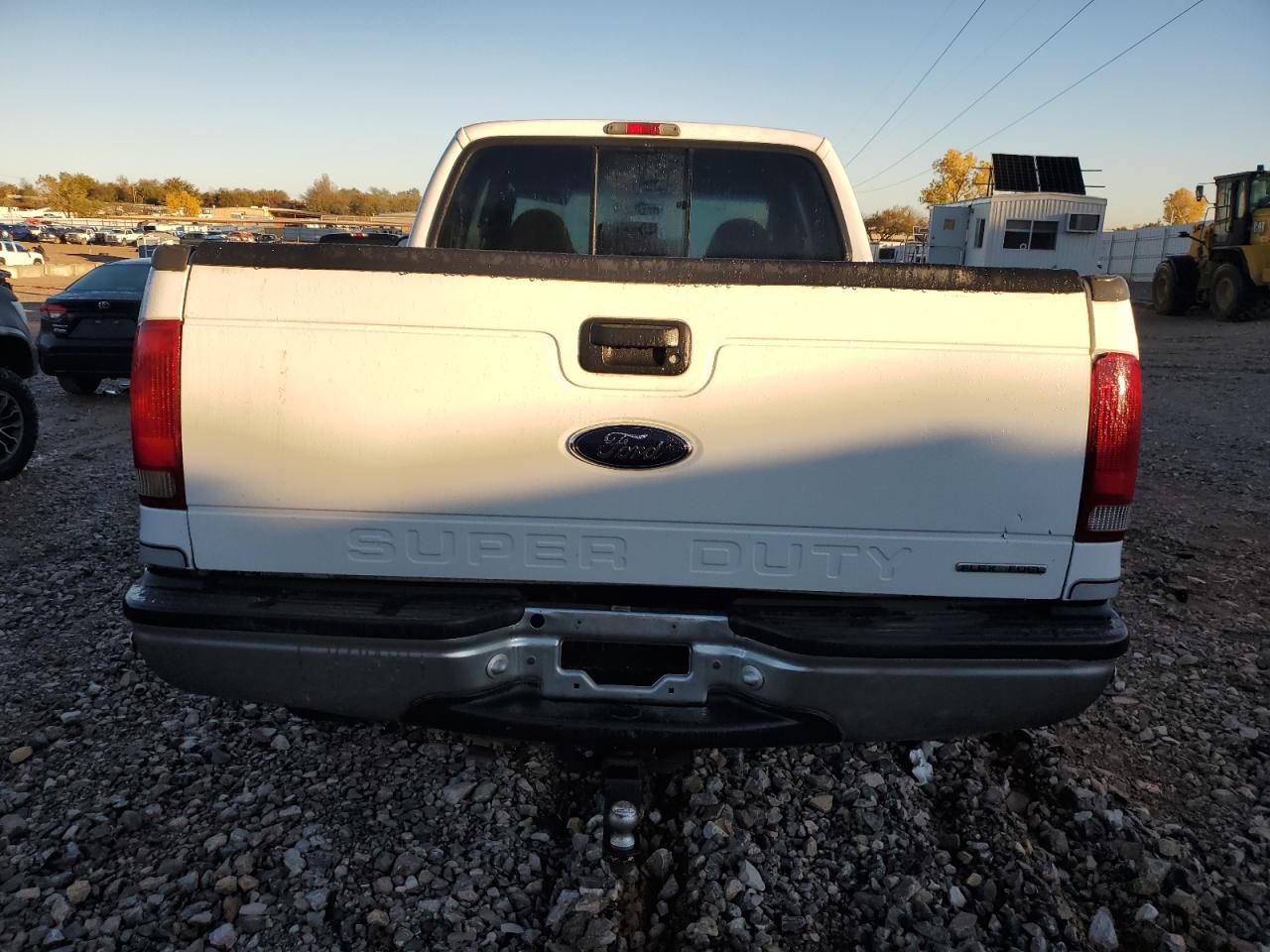 2000 Ford F250 VIN 1FTNX21F1YED22550 Copart auction photo, vandalism / minor dent/scratches damage thumbnail 6