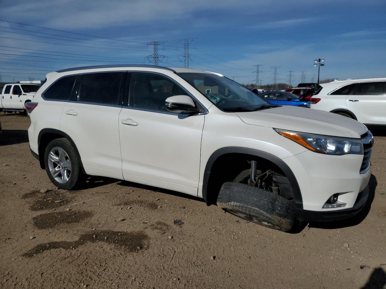 2014 Toyota Highlander VIN 5TDDKRFH4ES015702 Copart auction photo, front end / undercarriage damage thumbnail 4