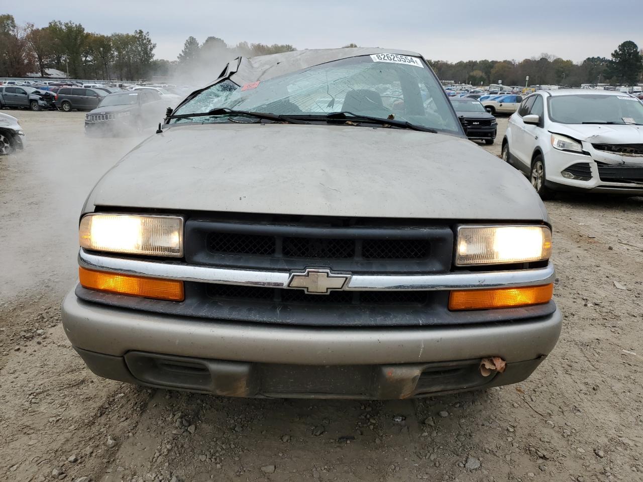 2000 Chevrolet S-10 Pickup VIN 1GCCS1458YK287851 Copart auction photo, rollover damage thumbnail 5