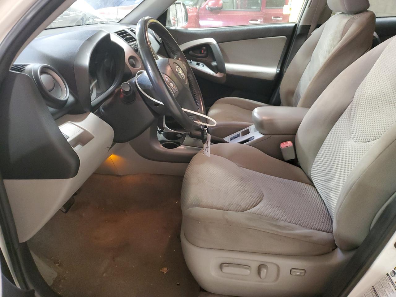 2008 Toyota RAV 4 VIN JTMBK31V385067348 Copart auction photo, front end / side damage thumbnail 7