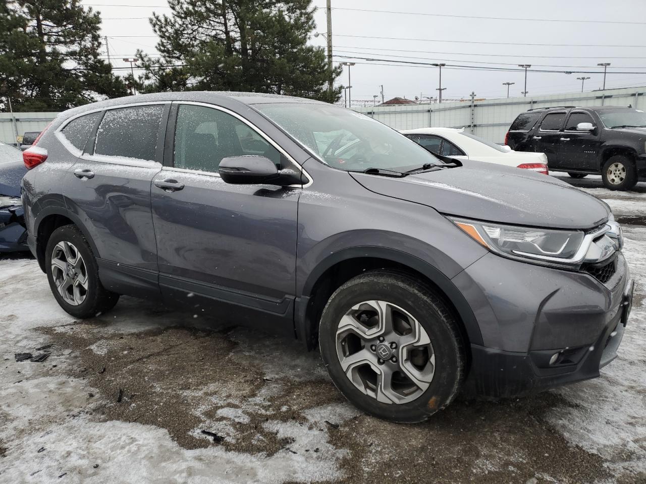 2018 Honda CR-V VIN 7FARW2H8XJE047829 Copart auction photo, side / front end damage thumbnail 4