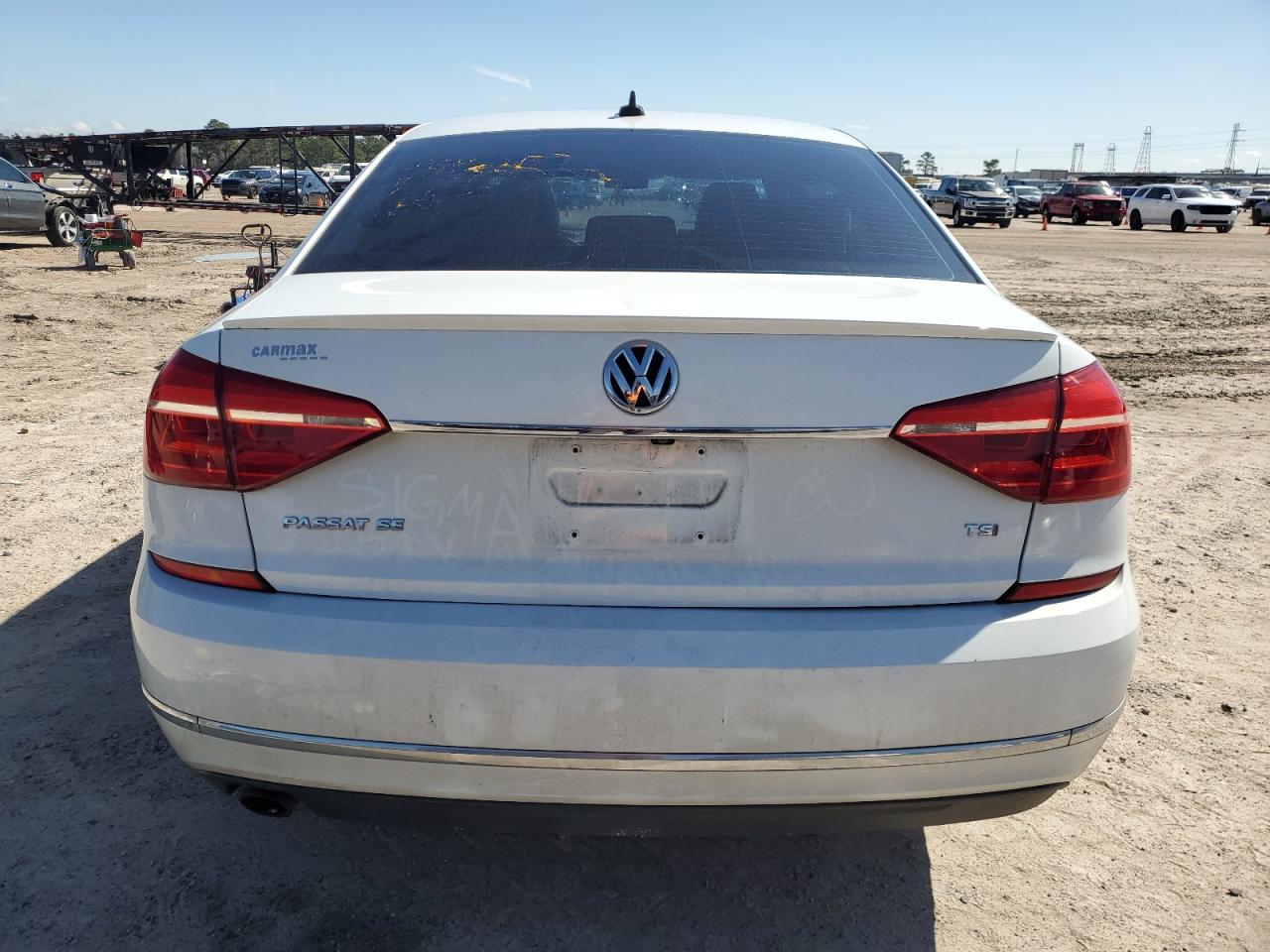 2016 Volkswagen Passat VIN 1VWBT7A3XGC039685 Copart auction photo, front end / side damage thumbnail 6