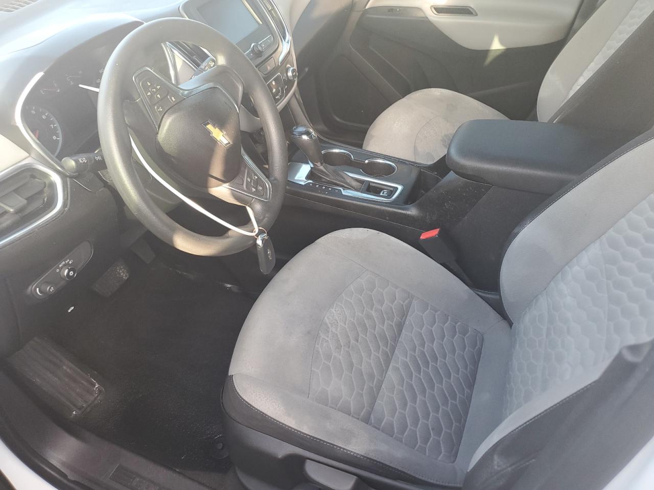 2018 Chevrolet Equinox VIN 2GNAXHEV2J6205323 Copart auction photo, water/flood / hail damage thumbnail 7