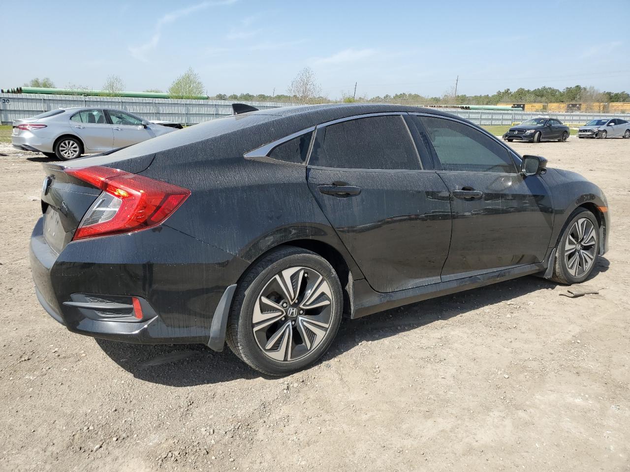 2017 Honda Civic VIN 19XFC1F79HE005390 Copart auction photo, front end / side damage thumbnail 3