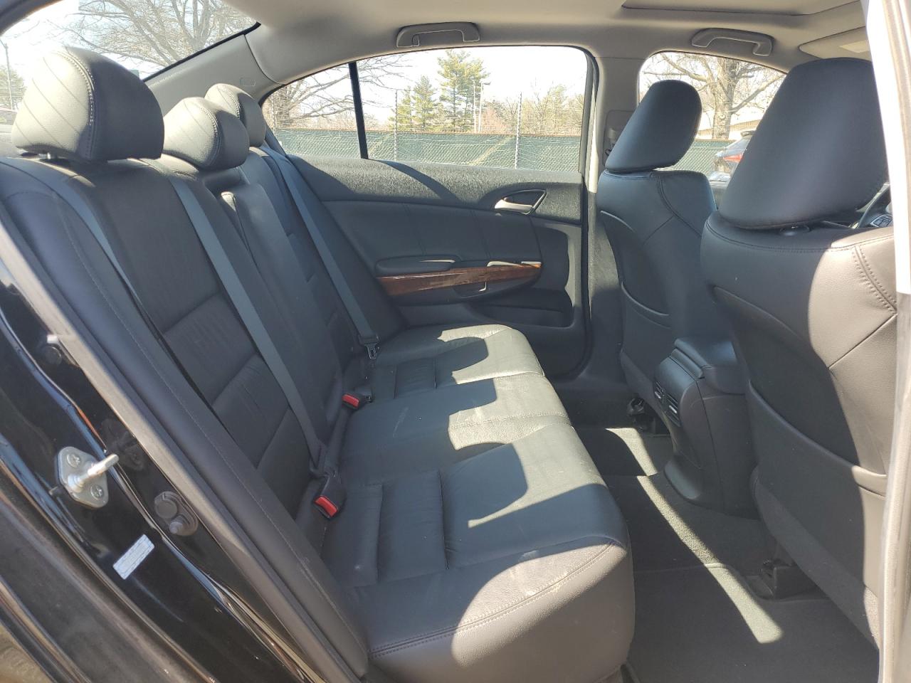 2012 Honda Accord VIN 1HGCP3F82CA008981 Copart auction photo, rear end / minor dent/scratches damage thumbnail 10