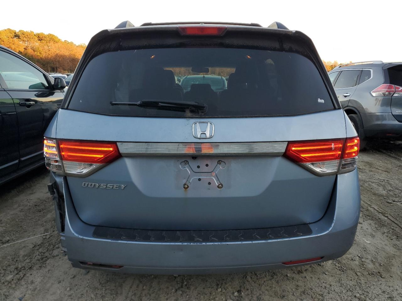 2014 Honda Odyssey VIN 5FNRL5H69EB073297 Copart auction photo, all over damage thumbnail 6
