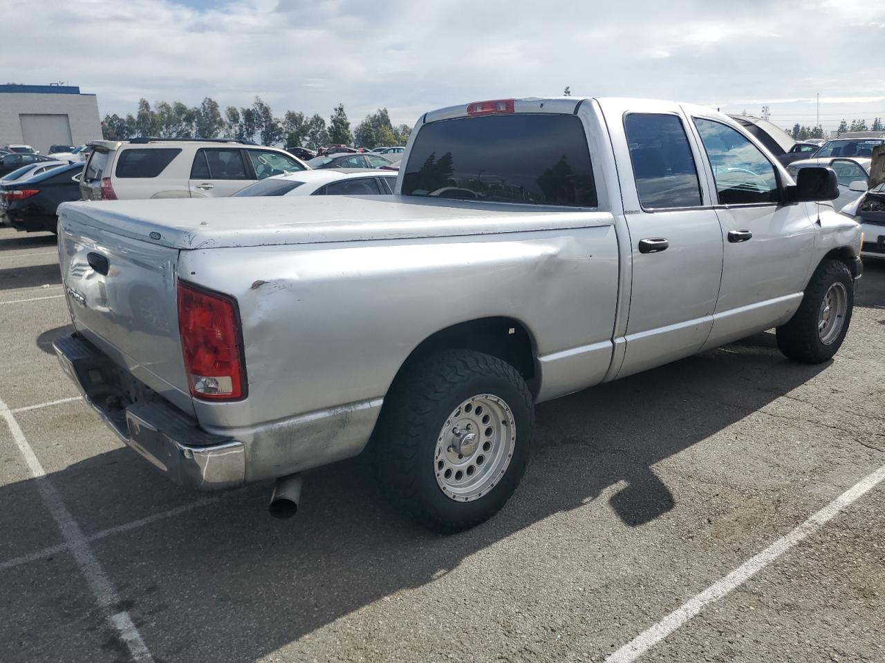 2003 Dodge RAM VIN 1D7HA18K73J588477 Copart auction photo, minor dent/scratches damage thumbnail 3