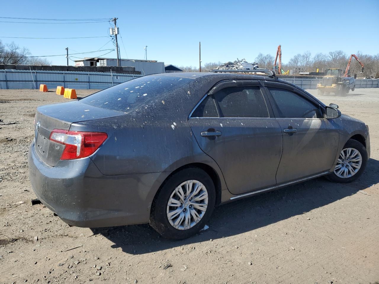2014 Toyota Camry VIN 4T4BF1FK6ER362566 Copart auction photo, side / front end damage thumbnail 3