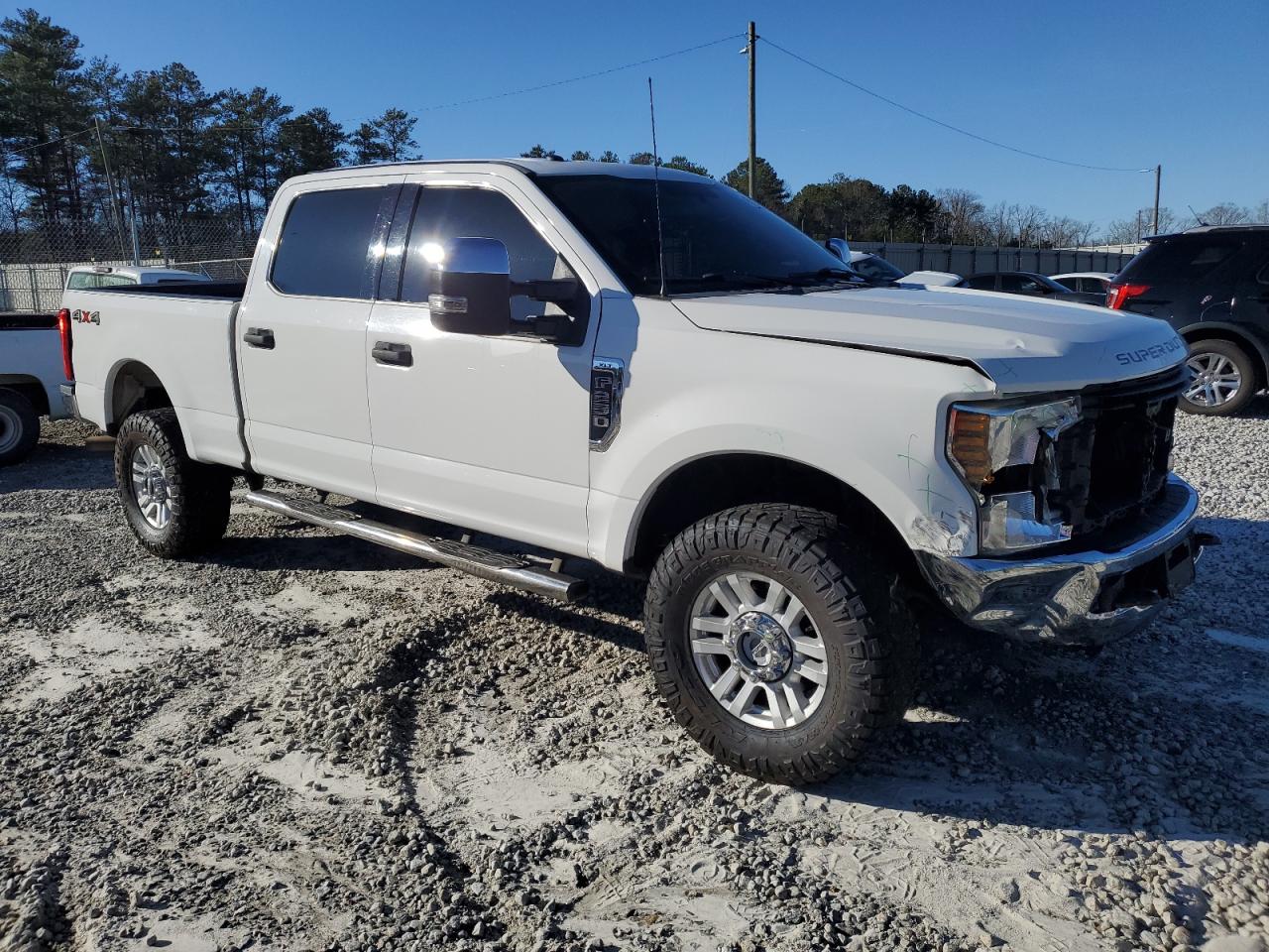 2018 Ford F250 VIN 1FT7W2B68JEB39324 Copart auction photo, front end / side damage thumbnail 4