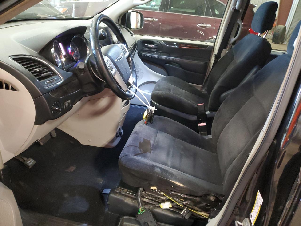 2014 Chrysler Town & Country VIN 2C4RC1BG8ER377767 Copart auction photo, front end / mechanical damage thumbnail 7